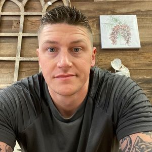 Meet your Posher, Mike